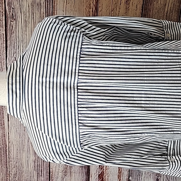 LANE BRYANT BLUE & WHITE STRIPED PLUS SIZE  3/4 CUFF SLEEVE BUTTON-UP BLOUSE - Picture 6 of 12